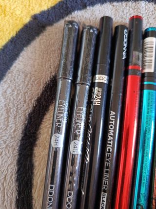 D'Donna Glitter Eyeliner Colores