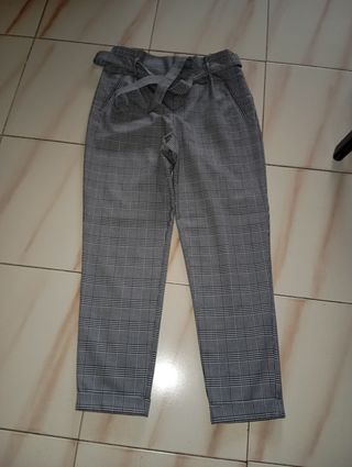 Pantalones de cuadros grises para mujer