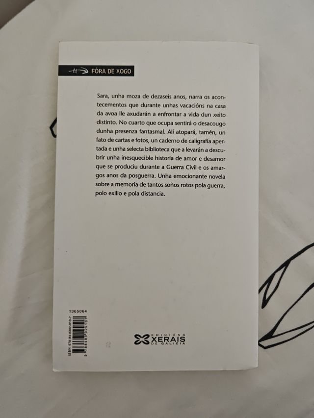 Noite de voraces sombras (Galician Edition)