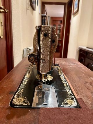 Máquina de coser Singer antigua Alemana