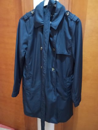 Chaleco negro  5 € cada chaqueta 3 € cada blusa