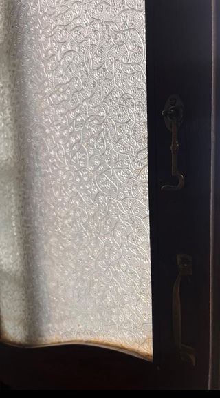 Puertas correderas centenarias con cristales