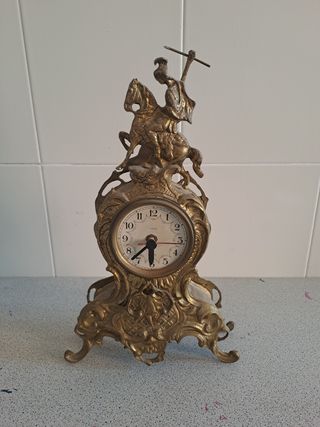 Reloj de Bronce con Figura Ecuestre