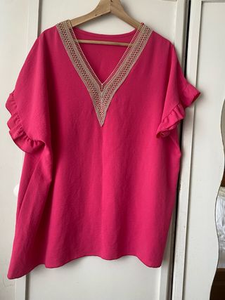 Blusa mujer rosa  con encaje
