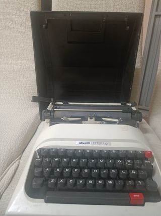 Olivetti Lettera 12 Máquina de Escribir