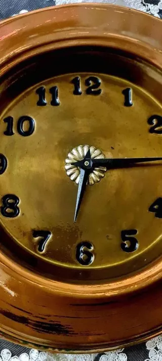 Orologio da parete analogico in rame