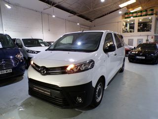 Toyota Proace 4 PUERTAS 9 PLAZAS 2.0D 145cv 2023