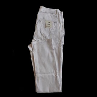 Pantalón Talla 42, da menos, SIN ESTRENAR