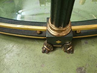 Mesa de centro ovalada clásica