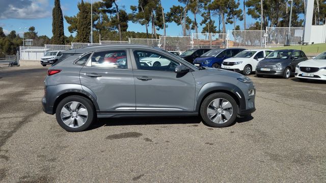 Hyundai Kona EV Klass 100 kW (136 CV)