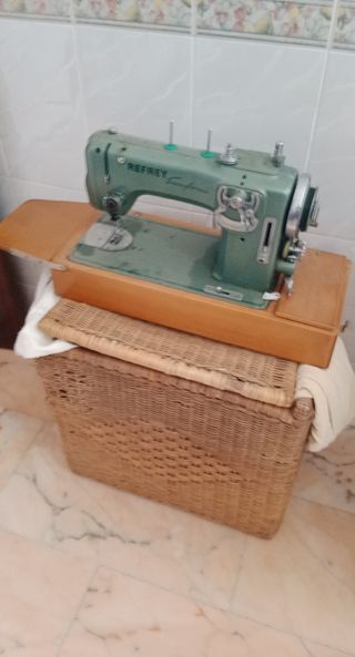 Máquina de coser Refrey Transforma