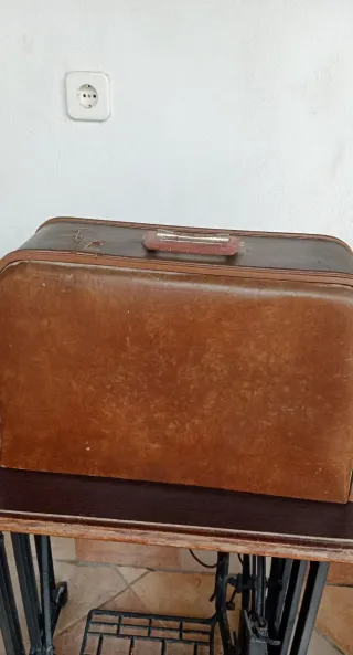 Máquina de coser Refrey Transforma