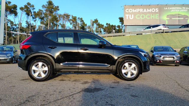 Volvo XC40 T2 Momentum Core 95 kW (129 CV)