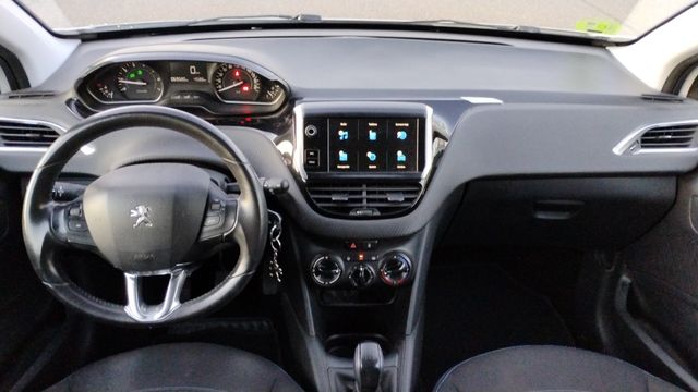 Peugeot 208 PureTech 82 Style 60 kW (82 CV)