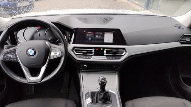 BMW Serie 3 318d Touring 110 kW (150 CV)
