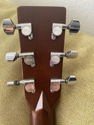 Guitarra Martin HD-28