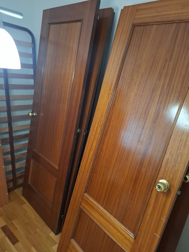 Puertas de interior macizas con sus enbellecedores