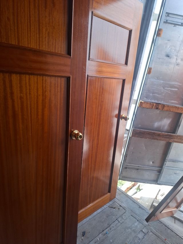 Puertas de interior macizas con sus enbellecedores