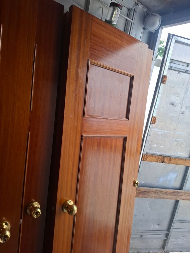 Puertas de interior macizas con sus enbellecedores