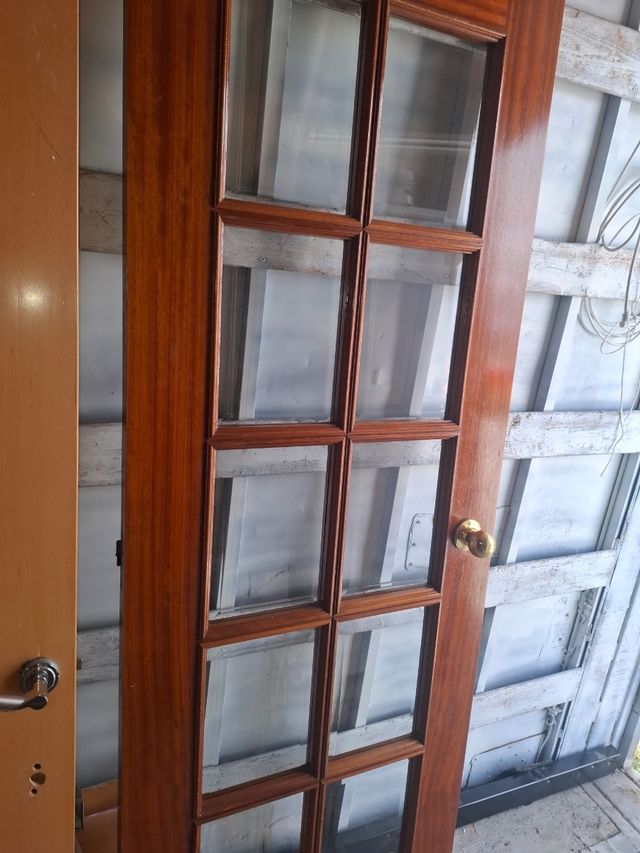 Puertas de interior macizas con sus enbellecedores