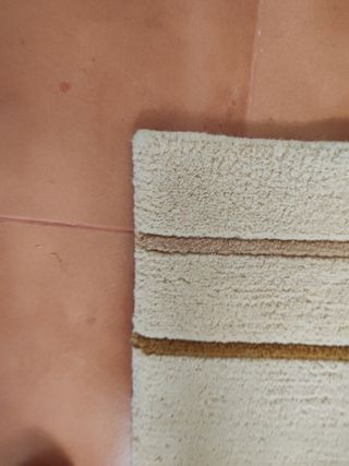 Alfombra Beige y Marrón Diseño Geométrico.