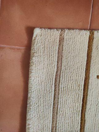 Alfombra Beige y Marrón Diseño Geométrico.