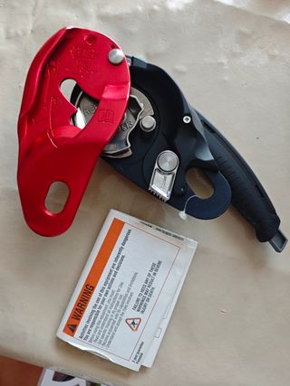 Descensor Petzl ID