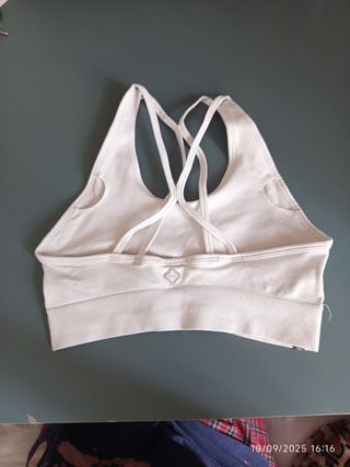 Top Deportivo blanco Cruzado