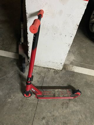 Patinete juvenil rojo