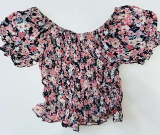 Blusa floral con volantes talla L