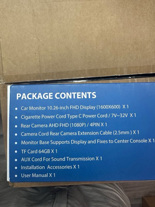 Monitor Portátil Coche 10.26''#970001