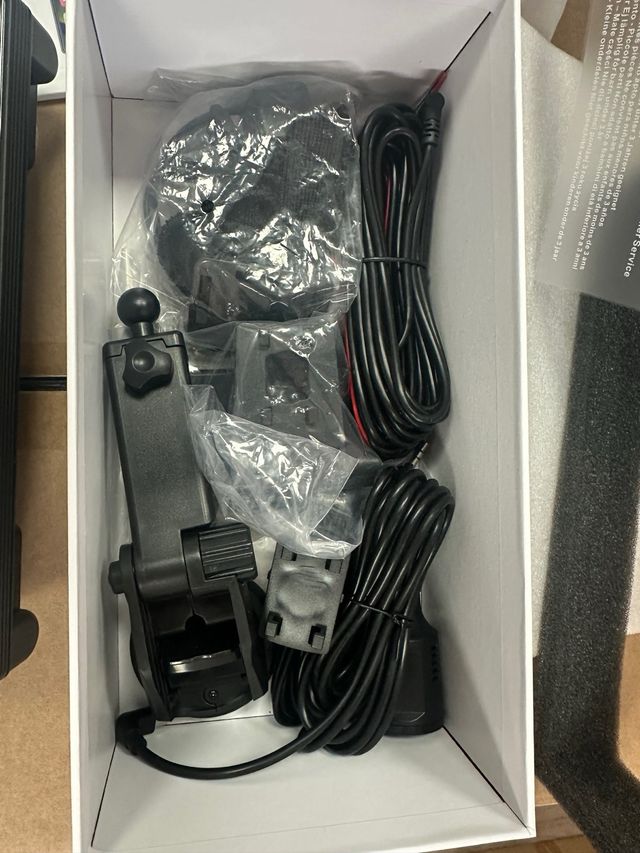 Monitor Portátil Coche 10.26''#970001