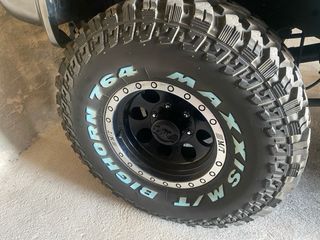 Llantas mickey thompson 8x15 et-24