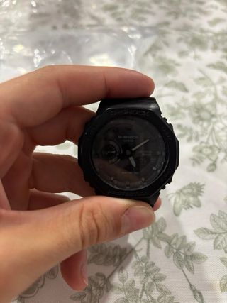Reloj Casio G-SHOCK 
GA-B-2100-1A1 bNegro/Gris