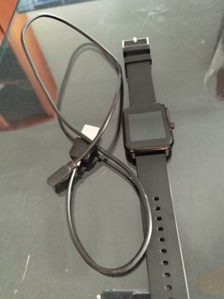 Smartwatch ZTE Negro Casi Nuevo con cable cargador