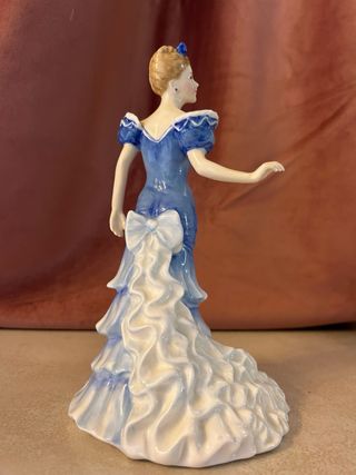 Figura Royal Doulton HN3861 Centre Stage