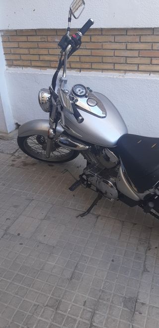 Suzuki Intruder 250cc telf 633 58 63 13