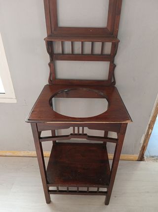 Palanganero antiguo de madera