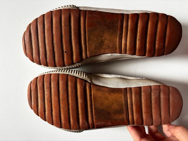 Zapatillas Ganso Blancas y Rojas