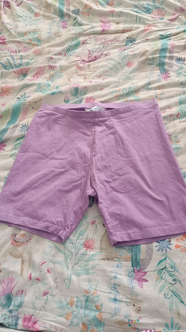 Mallas cortas moradas talla M