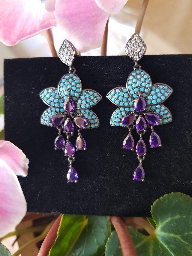 Pendientes de fiesta morados y turquesa