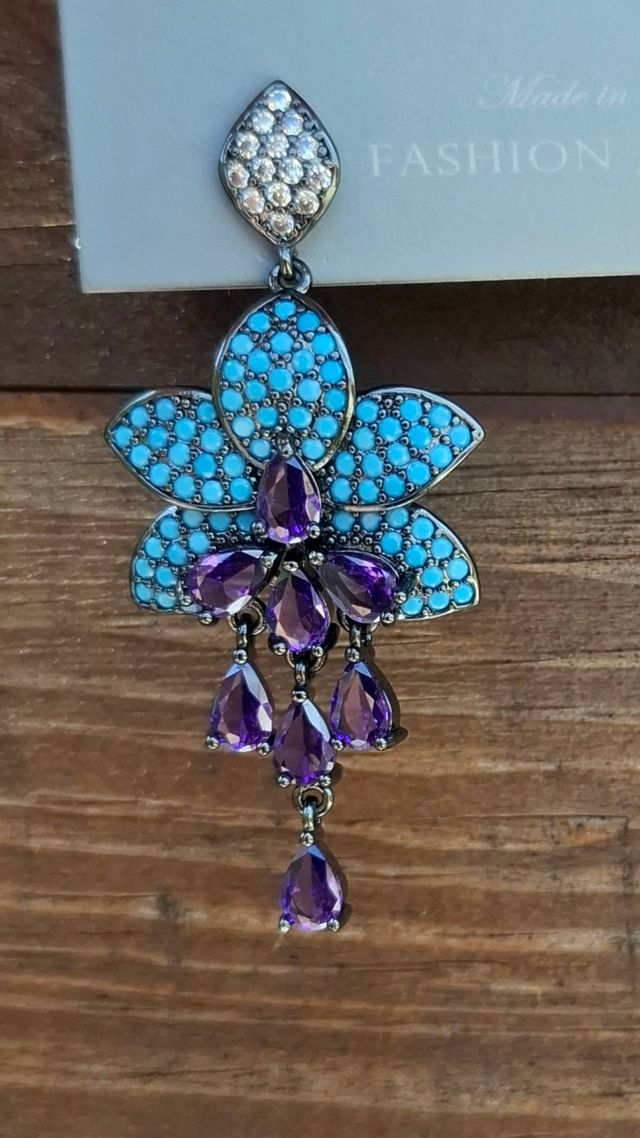Pendientes de fiesta morados y turquesa