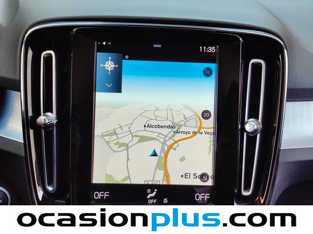 Volvo XC40 T3 Momentum Pro 120 kW (163 CV)