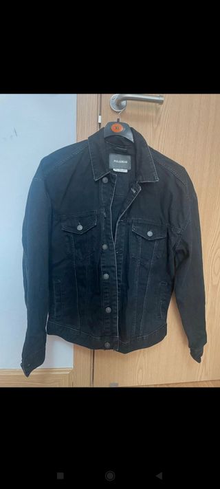 Cazadora Vaquera Negra Pull&Bear Talla S