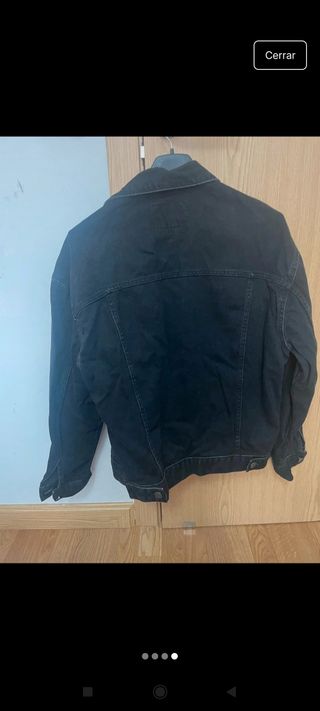 Cazadora Vaquera Negra Pull&Bear Talla S