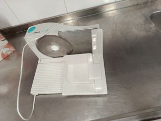 Cortador de fiambres Ufesa