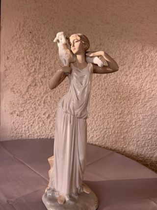 Escultura NAO Lladró Oveja Porcelana 35cm