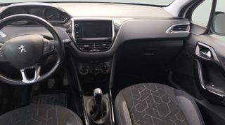 Peugeot 2008 BlueHDi 100 Signature 73 kW (100 CV)