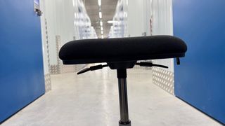 Silla Elevable Peluquería Steelcase Negra
