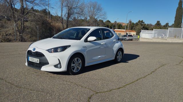 Toyota Yaris 120H Business Plus 85 kW (116 CV)
